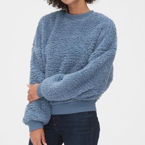 Gap sherpa crewneck sweatshirt